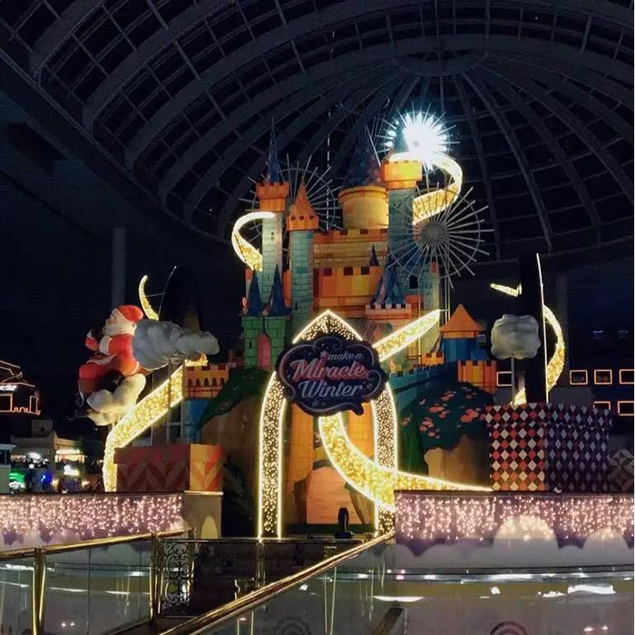 首爾的這波圣誕美陳燈光節(jié)饞得妹紙們冒著寒冷也要出門拍照打卡 - 第1張 - 會展活動策劃CCASY.COM 首爾的這波圣誕美陳燈光節(jié)饞得妹紙們冒著寒冷也要出門拍照打卡 - 第1張