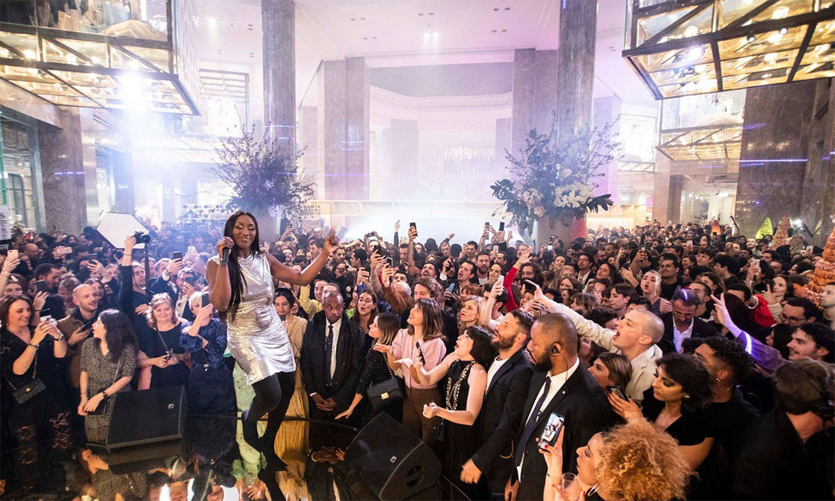 香榭麗舍大街開起了香檳四溢彩的派對(duì)|玩轉(zhuǎn)我的潮姿態(tài) - 第6張 - 會(huì)展活動(dòng)策劃CCASY.COM 香榭麗舍大街開起了香檳四溢彩的派對(duì)|玩轉(zhuǎn)我的潮姿態(tài) - 第6張