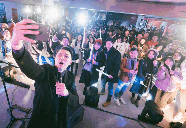 無奇不zao,準(zhǔn)備好讓有趣靈魂與好看皮囊相約了嗎?|玩轉(zhuǎn)我的潮姿態(tài) - 第5張 - 會展活動策劃CCASY.COM 無奇不zao,準(zhǔn)備好讓有趣靈魂與好看皮囊相約了嗎?|玩轉(zhuǎn)我的潮姿態(tài) - 第5張