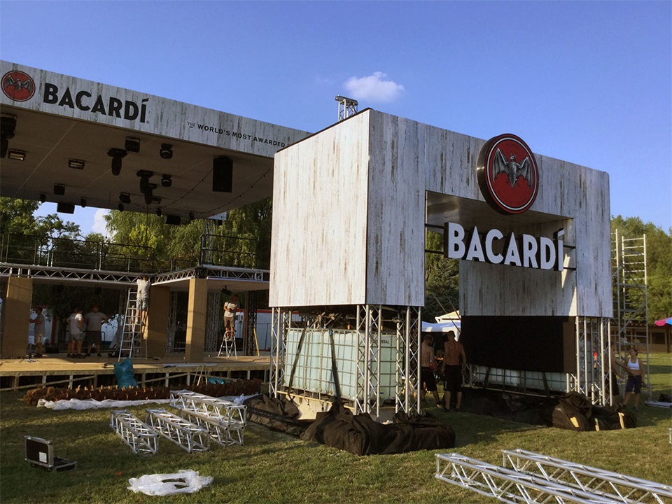 最大烈酒廠商百加得玩起音樂(lè)一點(diǎn)都不遜色 - 第11張 - 會(huì)展活動(dòng)策劃CCASY.COM 最大烈酒廠商百加得玩起音樂(lè)一點(diǎn)都不遜色 - 第11張