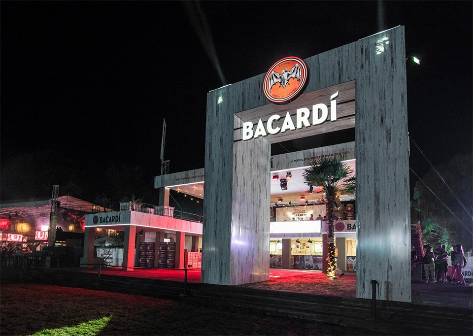 最大烈酒廠商百加得玩起音樂(lè)一點(diǎn)都不遜色 - 第3張 - 會(huì)展活動(dòng)策劃CCASY.COM 最大烈酒廠商百加得玩起音樂(lè)一點(diǎn)都不遜色 - 第3張