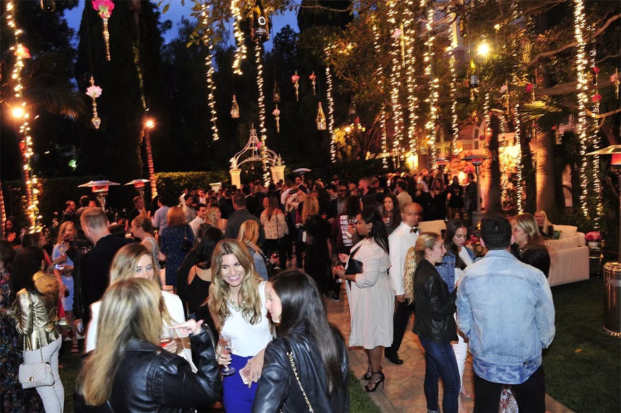 戶外派對超贊:金凱福玫瑰酒發(fā)布派對|玩轉(zhuǎn)我的潮姿態(tài) - 第4張 - 會展活動策劃CCASY.COM 戶外派對超贊:金凱福玫瑰酒發(fā)布派對|玩轉(zhuǎn)我的潮姿態(tài) - 第4張