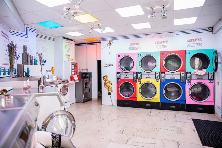 讓·保羅·高緹耶的這場“洗衣店”派對太別開生面了|靈感25區(qū) - 第3張 - 會展活動策劃CCASY.COM 讓·保羅·高緹耶的這場“洗衣店”派對太別開生面了|靈感25區(qū) - 第3張