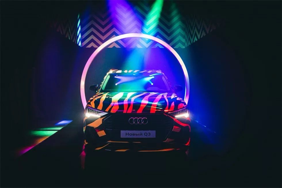 讓人眼花繚亂的汽車發(fā)布會變成了一場三幕的馬戲表演 - 第28張 - 會展活動策劃CCASY.COM 讓人眼花繚亂的汽車發(fā)布會變成了一場三幕的馬戲表演 - 第28張