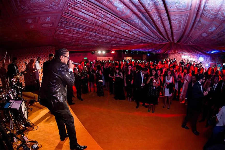 瘋狂藝術(shù)狀態(tài)氣氛的派對策劃是最受期待的沉浸式體驗(yàn)派對了 - 第8張 - 會展活動策劃CCASY.COM 瘋狂藝術(shù)狀態(tài)氣氛的派對策劃是最受期待的沉浸式體驗(yàn)派對了 - 第8張