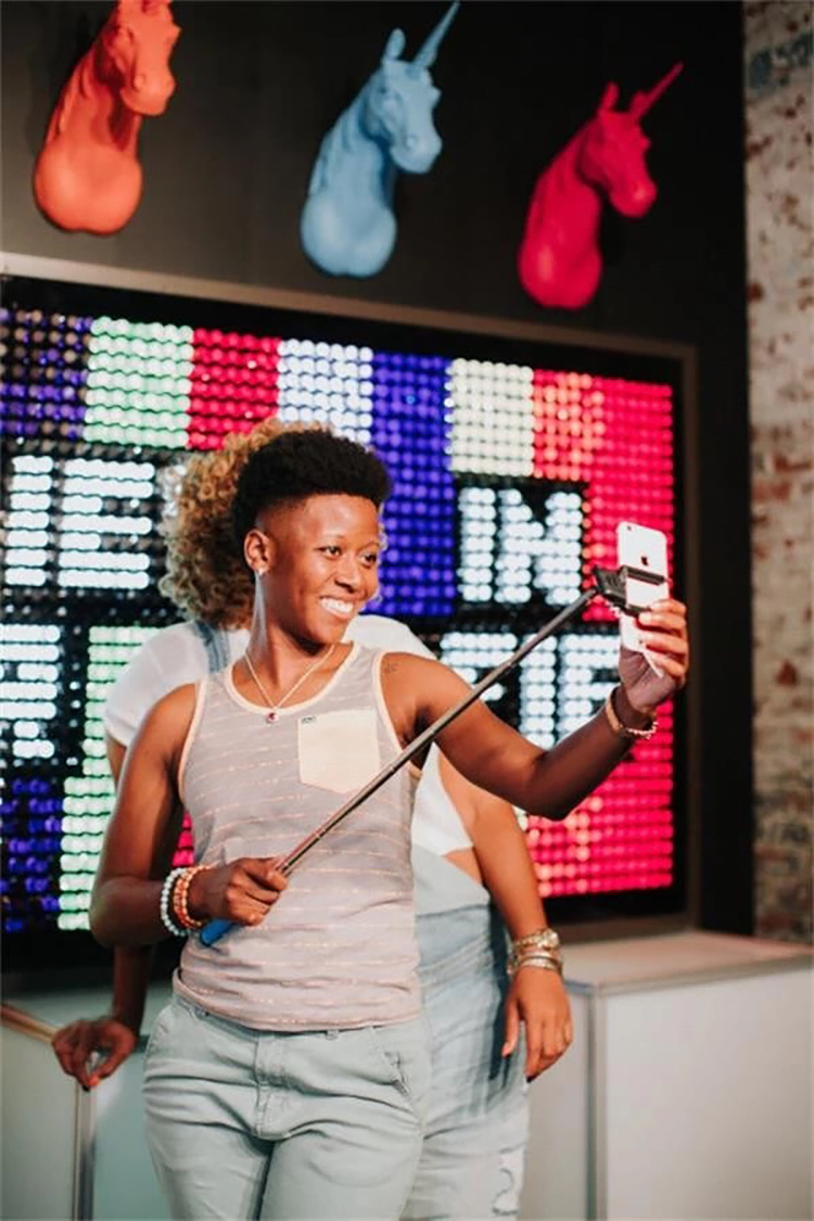 用快閃店的形式宣傳電影也是極好的選擇呢 - 第17張 - 會(huì)展活動(dòng)策劃CCASY.COM 用快閃店的形式宣傳電影也是極好的選擇呢 - 第17張