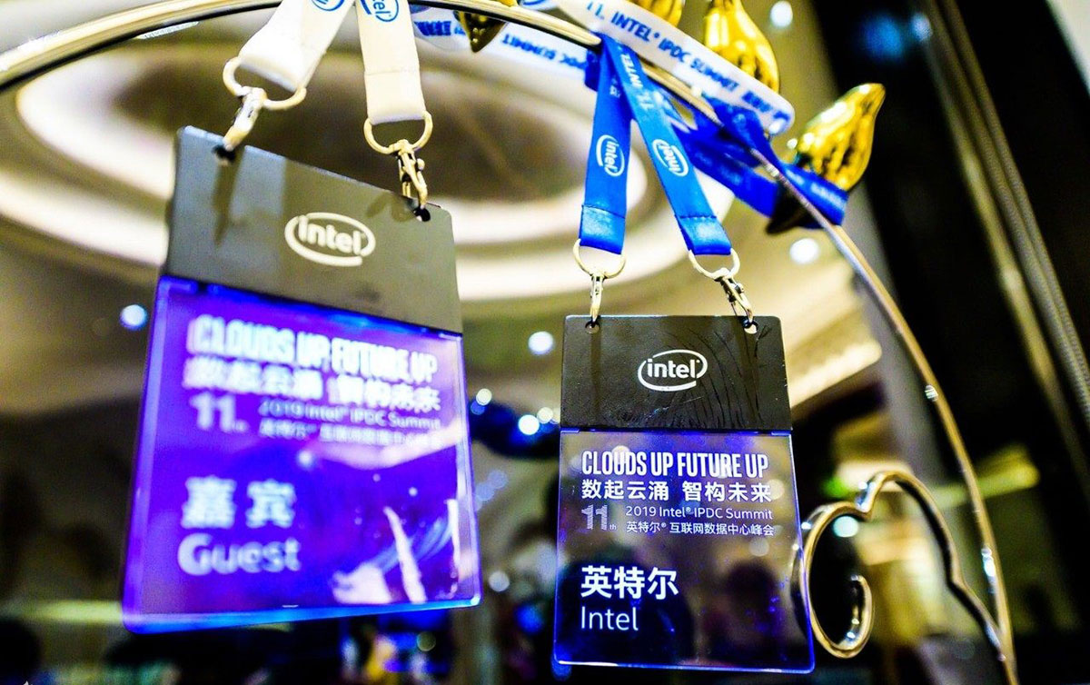 英特爾這個行業(yè)峰會策劃了直徑3米的透視鏡科技裝置 - 第6張 - 會展活動策劃CCASY.COM 英特爾這個行業(yè)峰會策劃了直徑3米的透視鏡科技裝置 - 第6張