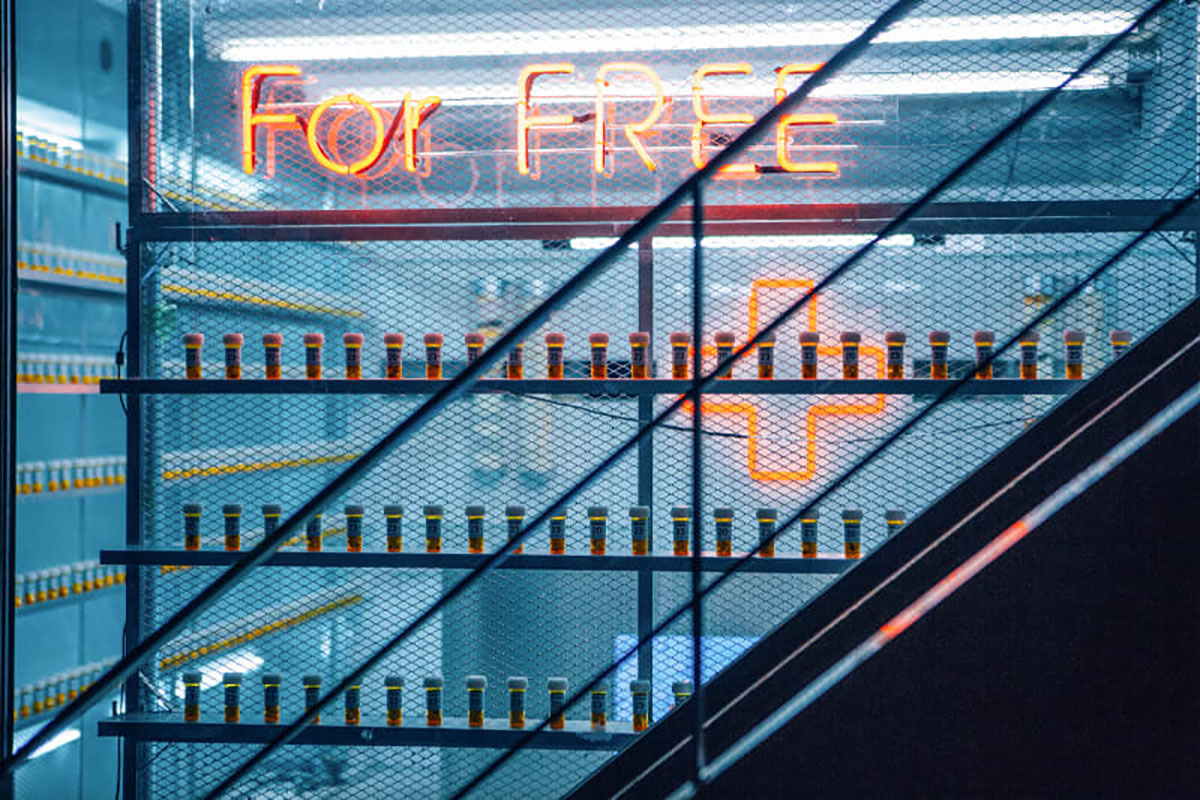 實(shí)驗(yàn)室的快閃店策劃竟然是為高頻率快餐食客們免費(fèi)提供維系健康所需的維他命 - 第2張 - 會(huì)展活動(dòng)策劃CCASY.COM 實(shí)驗(yàn)室的快閃店策劃竟然是為高頻率快餐食客們免費(fèi)提供維系健康所需的維他命 - 第2張