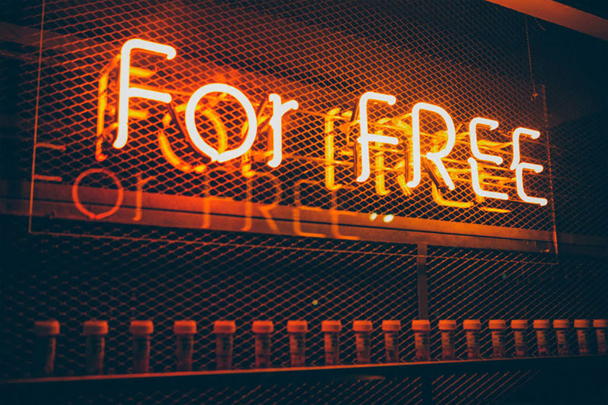 實(shí)驗(yàn)室的快閃店策劃竟然是為高頻率快餐食客們免費(fèi)提供維系健康所需的維他命 - 第4張 - 會(huì)展活動(dòng)策劃CCASY.COM 實(shí)驗(yàn)室的快閃店策劃竟然是為高頻率快餐食客們免費(fèi)提供維系健康所需的維他命 - 第4張