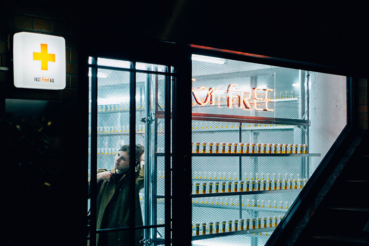 實(shí)驗(yàn)室的快閃店策劃竟然是為高頻率快餐食客們免費(fèi)提供維系健康所需的維他命 - 第9張 - 會(huì)展活動(dòng)策劃CCASY.COM 實(shí)驗(yàn)室的快閃店策劃竟然是為高頻率快餐食客們免費(fèi)提供維系健康所需的維他命 - 第9張