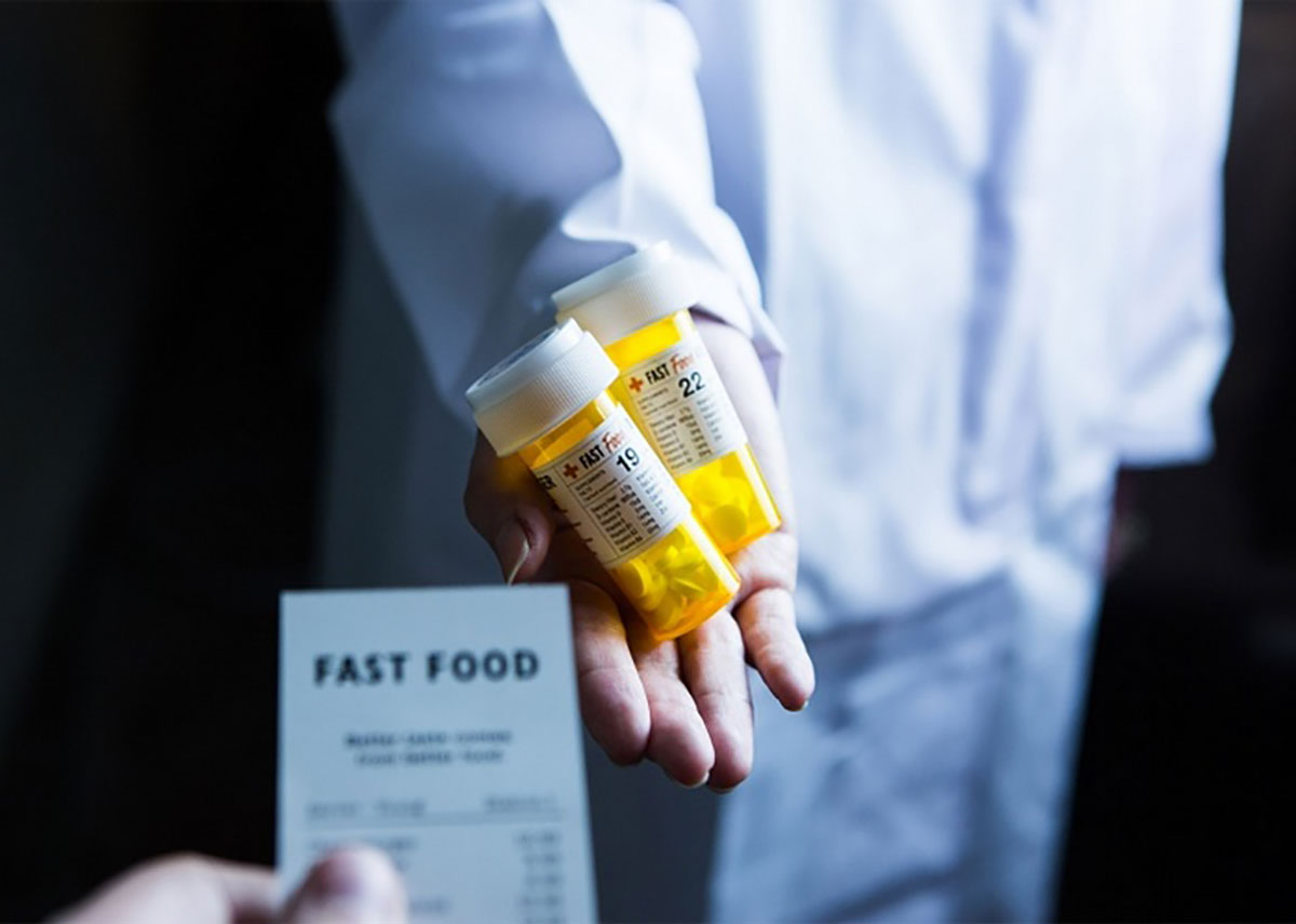 實(shí)驗(yàn)室的快閃店策劃竟然是為高頻率快餐食客們免費(fèi)提供維系健康所需的維他命 - 第14張 - 會(huì)展活動(dòng)策劃CCASY.COM 實(shí)驗(yàn)室的快閃店策劃竟然是為高頻率快餐食客們免費(fèi)提供維系健康所需的維他命 - 第14張