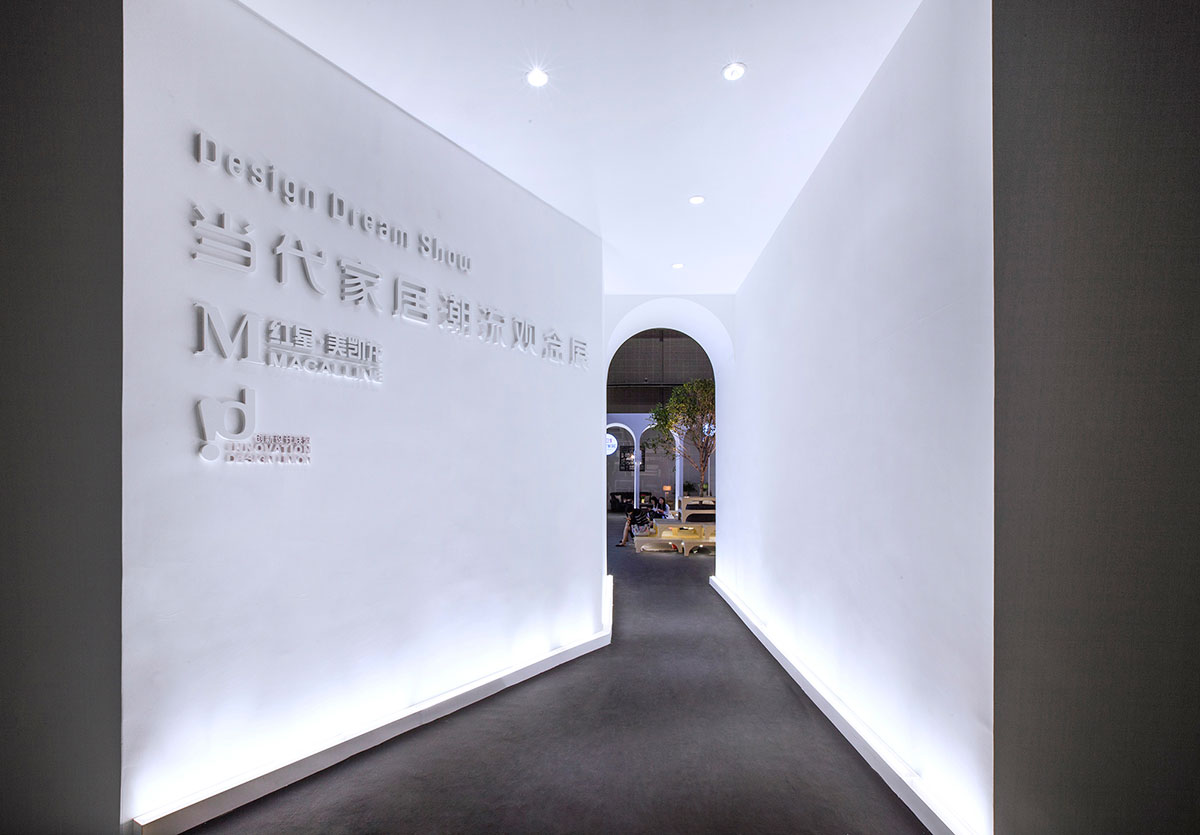 有懸崖、有森林、有山丘，還有一層層的椅子，這個展館真是新思維