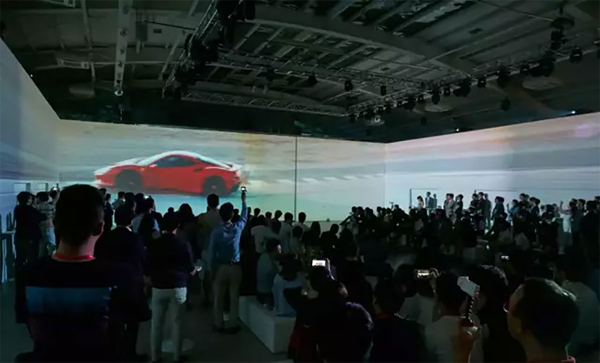 釋放紅色激情的法拉利F8 TRIBUTO發(fā)布會(huì) - 第3張 - 會(huì)展活動(dòng)策劃CCASY.COM 釋放紅色激情的法拉利F8 TRIBUTO發(fā)布會(huì) - 第3張