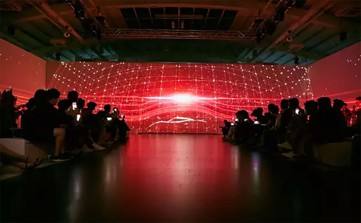 釋放紅色激情的法拉利F8 TRIBUTO發(fā)布會(huì) - 第4張 - 會(huì)展活動(dòng)策劃CCASY.COM 釋放紅色激情的法拉利F8 TRIBUTO發(fā)布會(huì) - 第4張