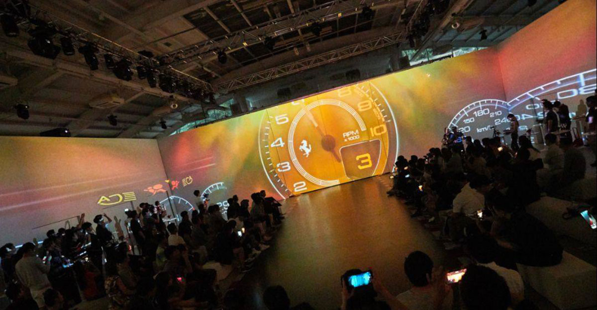 釋放紅色激情的法拉利F8 TRIBUTO發(fā)布會(huì) - 第6張 - 會(huì)展活動(dòng)策劃CCASY.COM 釋放紅色激情的法拉利F8 TRIBUTO發(fā)布會(huì) - 第6張