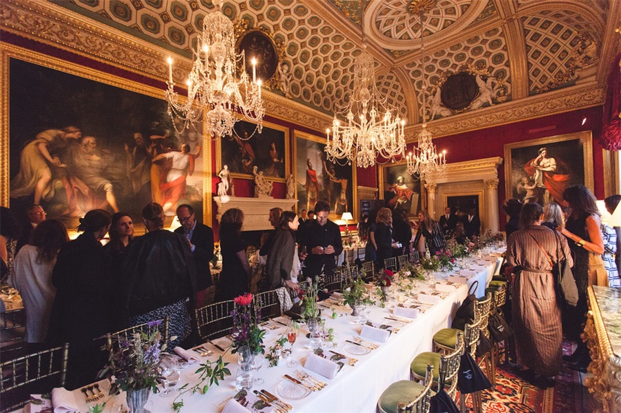 英國(guó)奢侈品電商Farfetch的精致時(shí)裝發(fā)布會(huì)活動(dòng)策劃 - 第8張 - 會(huì)展活動(dòng)策劃CCASY.COM 英國(guó)奢侈品電商Farfetch的精致時(shí)裝發(fā)布會(huì)活動(dòng)策劃 - 第8張