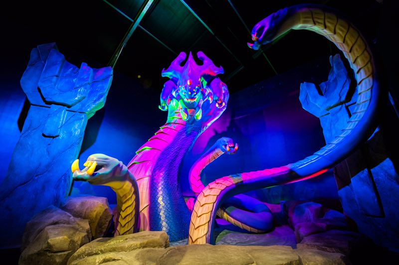 大龍喊你們來(lái)《英雄聯(lián)盟》快閃店逛逛 - 第14張 - 會(huì)展活動(dòng)策劃CCASY.COM 大龍喊你們來(lái)《英雄聯(lián)盟》快閃店逛逛 - 第14張