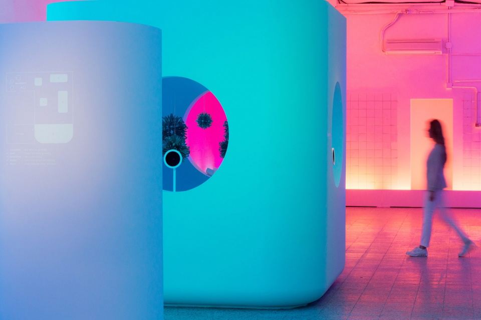 時(shí)尚時(shí)尚最時(shí)尚:這個(gè)“共振”藝術(shù)裝置美翻了 - 第24張 - 會(huì)展活動(dòng)策劃CCASY.COM 時(shí)尚時(shí)尚最時(shí)尚:這個(gè)“共振”藝術(shù)裝置美翻了 - 第24張