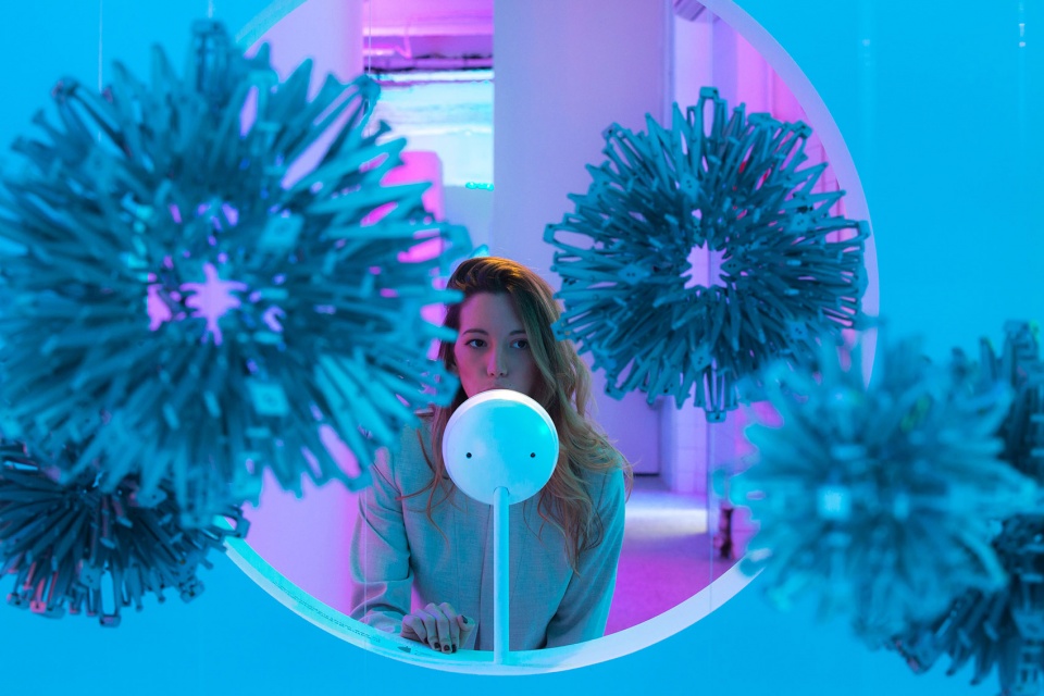 時(shí)尚時(shí)尚最時(shí)尚:這個(gè)“共振”藝術(shù)裝置美翻了 - 第16張 - 會(huì)展活動(dòng)策劃CCASY.COM 時(shí)尚時(shí)尚最時(shí)尚:這個(gè)“共振”藝術(shù)裝置美翻了 - 第16張