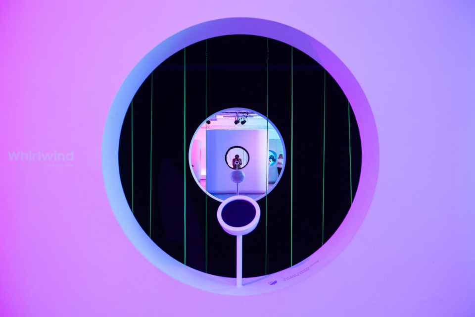 時(shí)尚時(shí)尚最時(shí)尚:這個(gè)“共振”藝術(shù)裝置美翻了 - 第15張 - 會(huì)展活動(dòng)策劃CCASY.COM 時(shí)尚時(shí)尚最時(shí)尚:這個(gè)“共振”藝術(shù)裝置美翻了 - 第15張