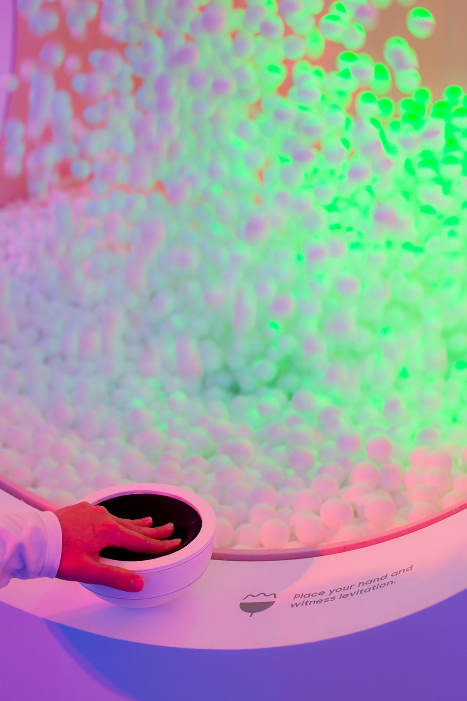 時(shí)尚時(shí)尚最時(shí)尚:這個(gè)“共振”藝術(shù)裝置美翻了 - 第11張 - 會(huì)展活動(dòng)策劃CCASY.COM 時(shí)尚時(shí)尚最時(shí)尚:這個(gè)“共振”藝術(shù)裝置美翻了 - 第11張