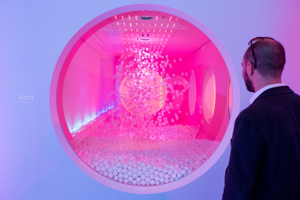 時(shí)尚時(shí)尚最時(shí)尚:這個(gè)“共振”藝術(shù)裝置美翻了 - 第10張 - 會(huì)展活動(dòng)策劃CCASY.COM 時(shí)尚時(shí)尚最時(shí)尚:這個(gè)“共振”藝術(shù)裝置美翻了 - 第10張