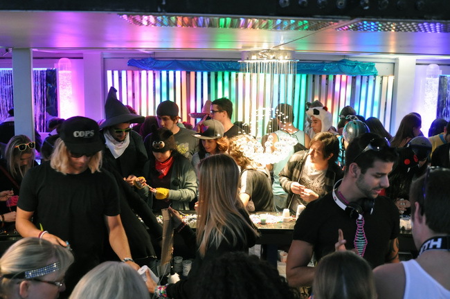 摩托羅拉也在EDM上玩轉(zhuǎn)了一回 - 第9張 - 會(huì)展活動(dòng)策劃CCASY.COM 摩托羅拉也在EDM上玩轉(zhuǎn)了一回 - 第9張