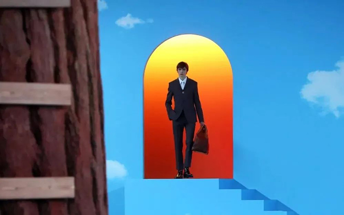 2020秋冬男裝時裝發(fā)布會活動現(xiàn)場仿佛人間天堂，踏云而至穿梭云間