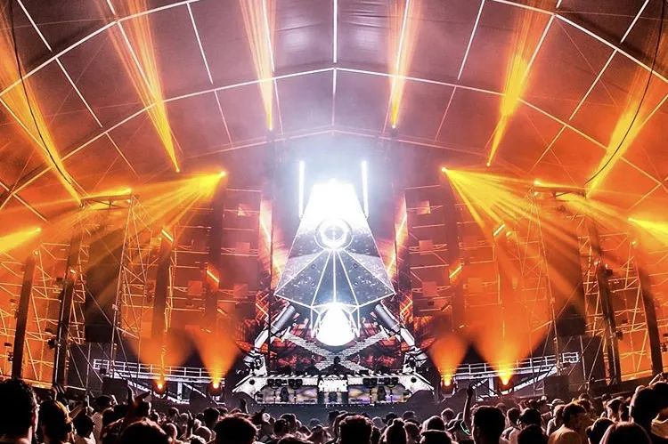 2020年的這些音樂盛典活動等你來燃燒現(xiàn)場嗨翻天 - 第46張 - 會展活動策劃CCASY.COM 2020年的這些音樂盛典活動等你來燃燒現(xiàn)場嗨翻天 - 第46張