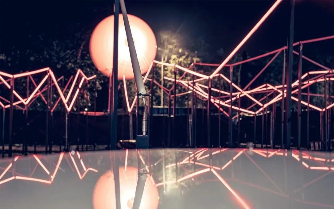燈光藝術(shù)展覽互動活動的LED互動裝置帶動了全新的群體性解壓方式 - 第11張 - 會展活動策劃CCASY.COM 燈光藝術(shù)展覽互動活動的LED互動裝置帶動了全新的群體性解壓方式 - 第11張