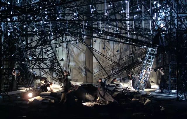 優(yōu)秀的會展活動其舞美設(shè)計打造的視聽效果也是極佳的 - 第7張 - 會展活動策劃CCASY.COM 優(yōu)秀的會展活動其舞美設(shè)計打造的視聽效果也是極佳的 - 第7張