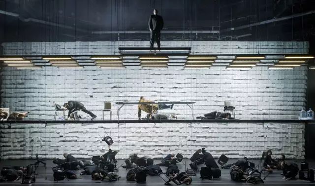 優(yōu)秀的會展活動其舞美設(shè)計打造的視聽效果也是極佳的 - 第18張 - 會展活動策劃CCASY.COM 優(yōu)秀的會展活動其舞美設(shè)計打造的視聽效果也是極佳的 - 第18張