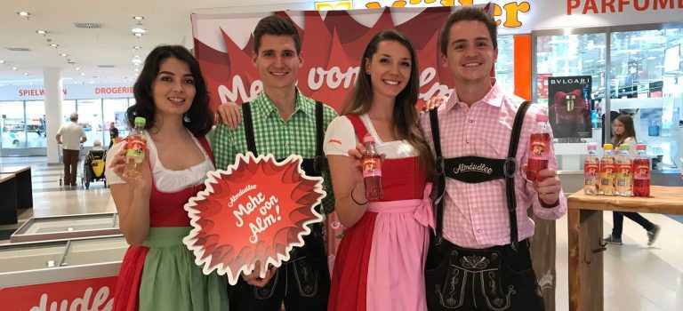 低成本的街頭快閃式的飲料推廣活動(dòng)策劃更受品牌方深愛 - 第2張 - 會(huì)展活動(dòng)策劃CCASY.COM 低成本的街頭快閃式的飲料推廣活動(dòng)策劃更受品牌方深愛 - 第2張