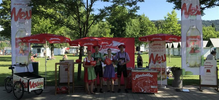 低成本的街頭快閃式的飲料推廣活動(dòng)策劃更受品牌方深愛 - 第4張 - 會(huì)展活動(dòng)策劃CCASY.COM 低成本的街頭快閃式的飲料推廣活動(dòng)策劃更受品牌方深愛 - 第4張