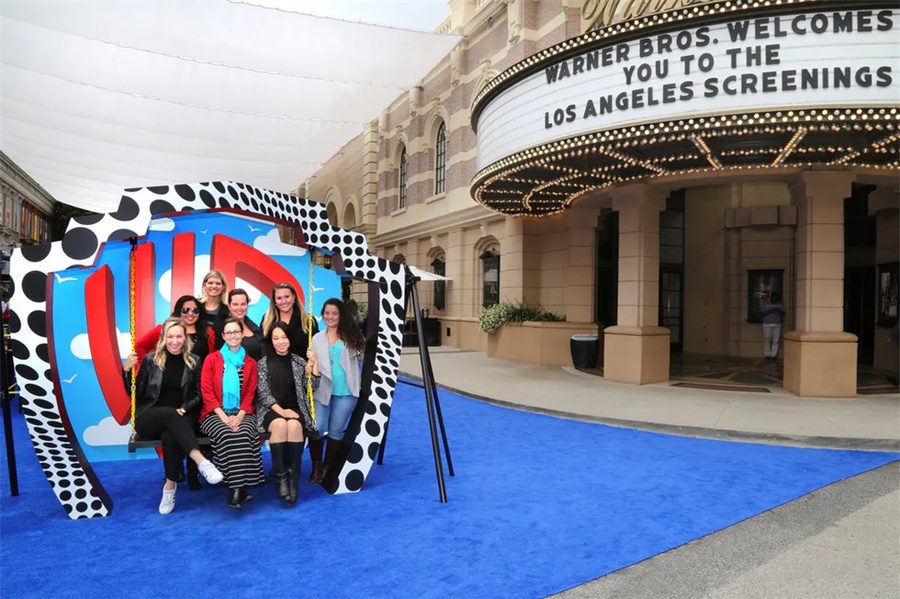 像素化黑白點搭配著線條的設(shè)計成就了這次推廣活動策劃的全新亮點 - 第13張 - 會展活動策劃CCASY.COM 像素化黑白點搭配著線條的設(shè)計成就了這次推廣活動策劃的全新亮點 - 第13張