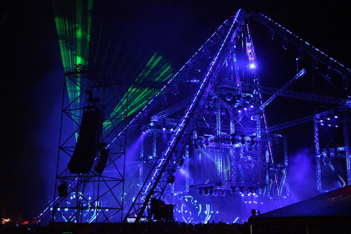 電子音樂節(jié)盛典活動(dòng)策劃的那些舞美真讓人驚嘆的 - 第18張 - 會展活動(dòng)策劃CCASY.COM 電子音樂節(jié)盛典活動(dòng)策劃的那些舞美真讓人驚嘆的 - 第18張