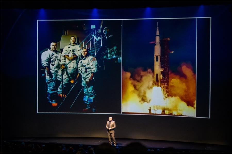 全電動汽車新品發(fā)布活動策劃用一段簡短的視頻展開了成功的幻想 - 第3張 - 會展活動策劃CCASY.COM 全電動汽車新品發(fā)布活動策劃用一段簡短的視頻展開了成功的幻想 - 第3張