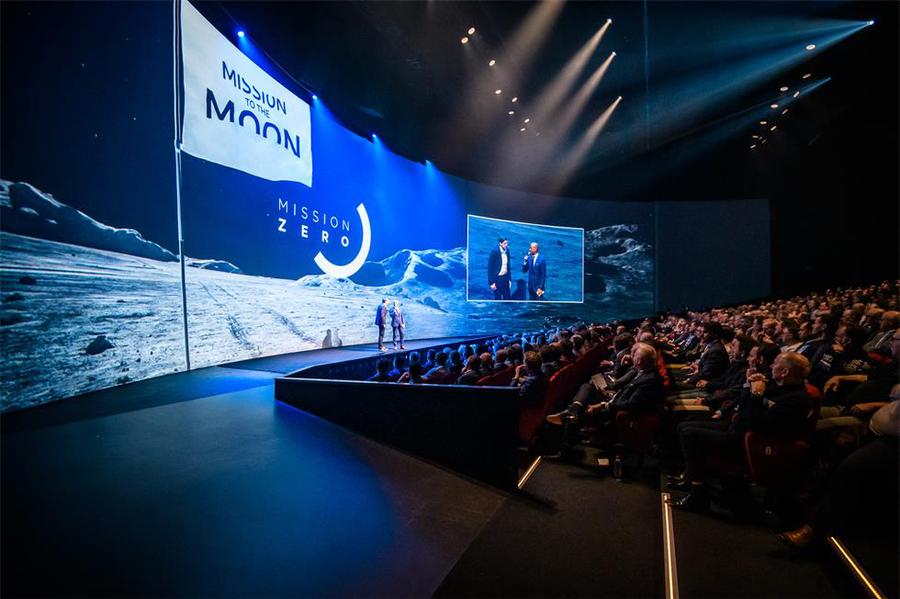 全電動汽車新品發(fā)布活動策劃用一段簡短的視頻展開了成功的幻想 - 第4張 - 會展活動策劃CCASY.COM 全電動汽車新品發(fā)布活動策劃用一段簡短的視頻展開了成功的幻想 - 第4張