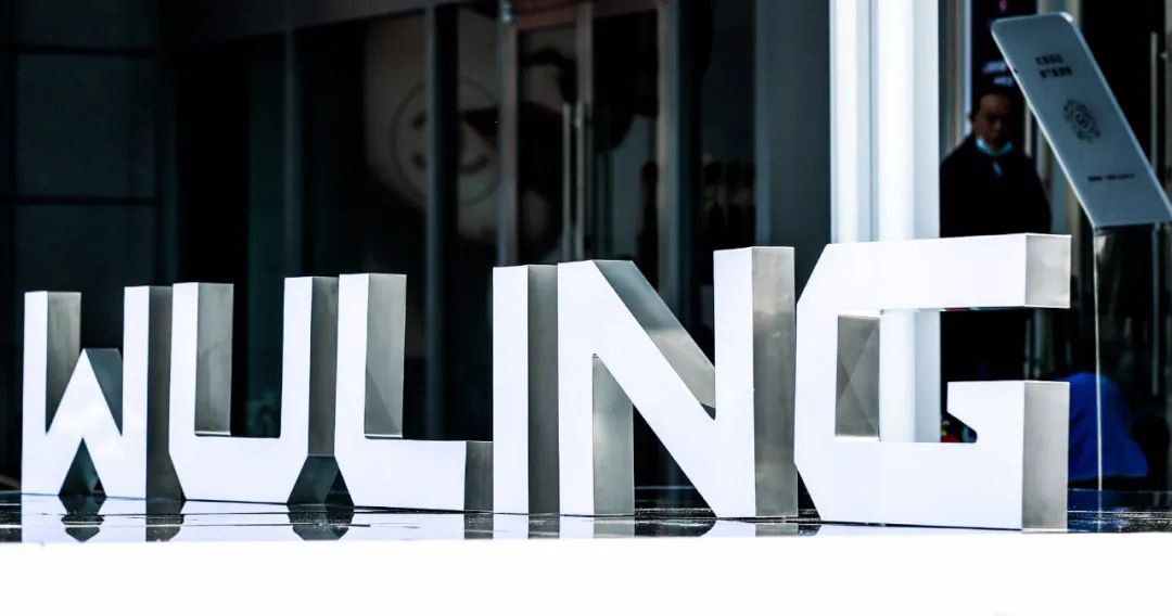 品牌升級(jí)后的汽車快閃展覽活動(dòng)造型更具現(xiàn)代感 - 第1張 - 會(huì)展活動(dòng)策劃CCASY.COM 品牌升級(jí)后的汽車快閃展覽活動(dòng)造型更具現(xiàn)代感 - 第1張