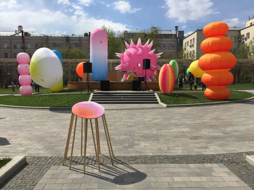 俄羅斯設(shè)計師的空間花粉藝術(shù)展覽活動裝置色彩太豐富了 - 第2張 - 會展活動策劃CCASY.COM 俄羅斯設(shè)計師的空間花粉藝術(shù)展覽活動裝置色彩太豐富了 - 第2張
