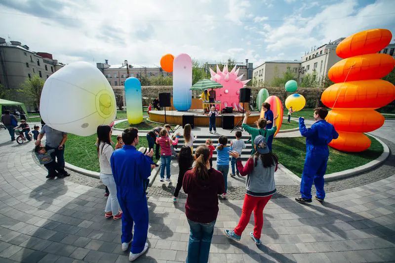 俄羅斯設(shè)計師的空間花粉藝術(shù)展覽活動裝置色彩太豐富了 - 第8張 - 會展活動策劃CCASY.COM 俄羅斯設(shè)計師的空間花粉藝術(shù)展覽活動裝置色彩太豐富了 - 第8張