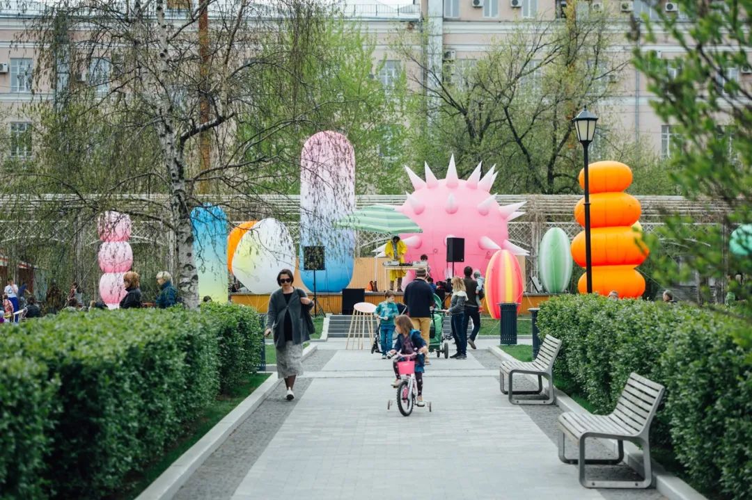 俄羅斯設(shè)計師的空間花粉藝術(shù)展覽活動裝置色彩太豐富了 - 第10張 - 會展活動策劃CCASY.COM 俄羅斯設(shè)計師的空間花粉藝術(shù)展覽活動裝置色彩太豐富了 - 第10張