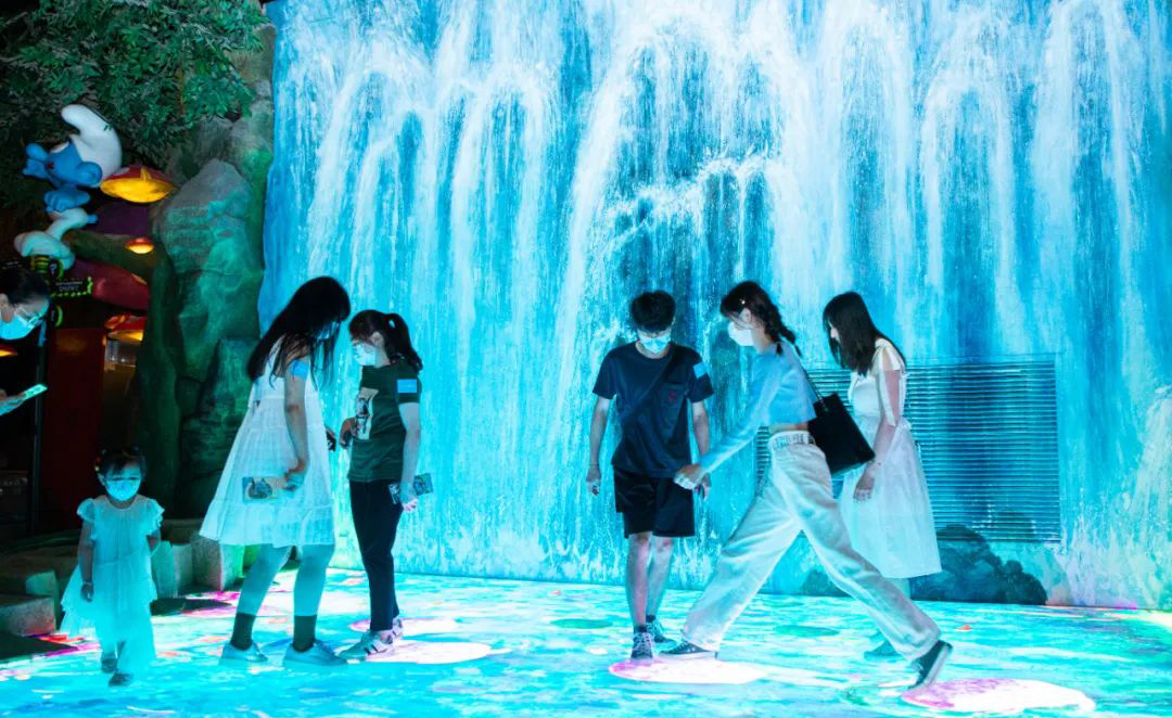 “藍(lán)·創(chuàng)未來”公益線下展覽活動來了一群可愛的藍(lán)精靈 - 第4張 - 會展活動策劃CCASY.COM “藍(lán)·創(chuàng)未來”公益線下展覽活動來了一群可愛的藍(lán)精靈 - 第4張