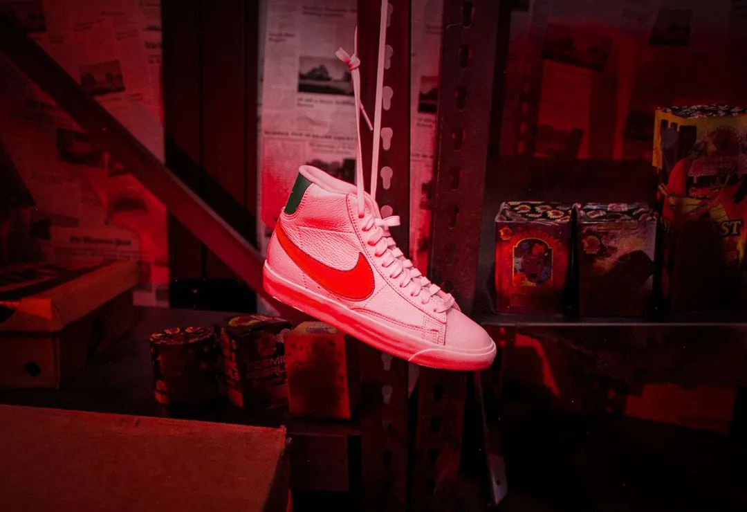 NIKE與STRANGER THINGS聯(lián)名快閃活動策劃的“炸毀”元素夠燃 - 第16張 - 會展活動策劃CCASY.COM NIKE與STRANGER THINGS聯(lián)名快閃活動策劃的“炸毀”元素夠燃 - 第16張