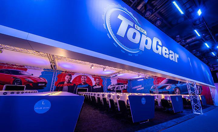 影視節(jié)目展示活動策劃的7個6米高的屏幕魅力四射 - 第3張 - 會展活動策劃CCASY.COM 影視節(jié)目展示活動策劃的7個6米高的屏幕魅力四射 - 第3張