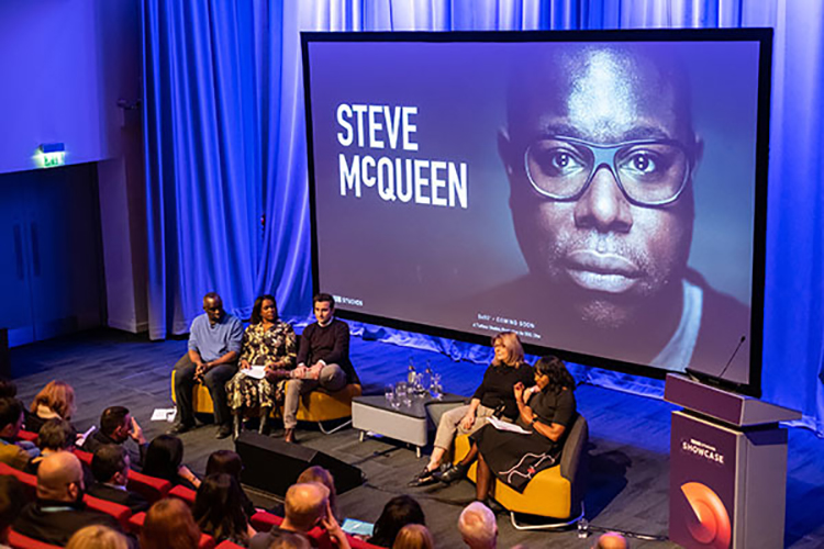 影視節(jié)目展示活動策劃的7個6米高的屏幕魅力四射 - 第6張 - 會展活動策劃CCASY.COM 影視節(jié)目展示活動策劃的7個6米高的屏幕魅力四射 - 第6張