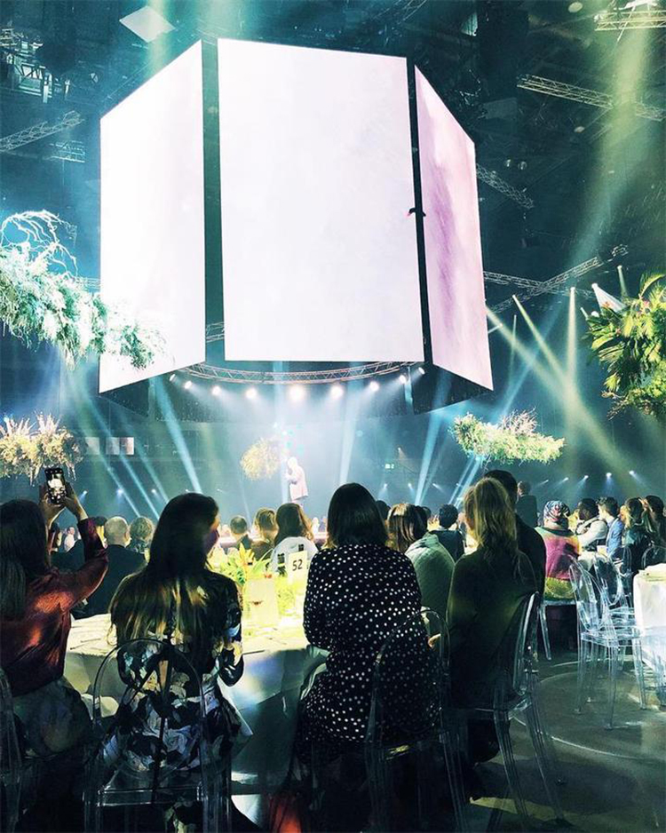 影視節(jié)目展示活動策劃的7個6米高的屏幕魅力四射 - 第30張 - 會展活動策劃CCASY.COM 影視節(jié)目展示活動策劃的7個6米高的屏幕魅力四射 - 第30張