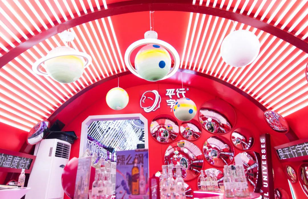 巨型瓶快閃店活動(dòng)策劃自帶氣場(chǎng)，顏值到口味都秒“鯊”你心