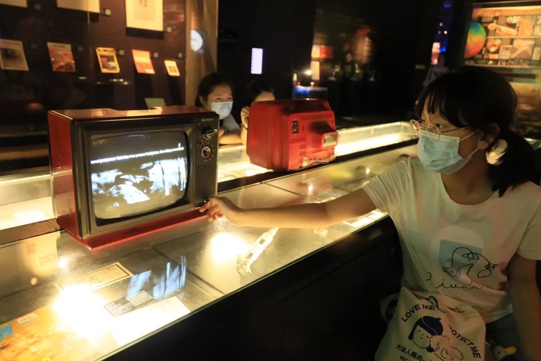 火星2035沉浸式科學藝術(shù)展覽活動策劃科幻成分太足了 - 第20張 - 會展活動策劃CCASY.COM 火星2035沉浸式科學藝術(shù)展覽活動策劃科幻成分太足了 - 第20張