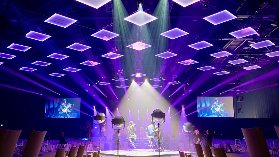 德國彩虹廣播獎活動策劃的舞美照明帶來了震撼的視覺效果 - 第16張 - 會展活動策劃CCASY.COM 德國彩虹廣播獎活動策劃的舞美照明帶來了震撼的視覺效果 - 第16張